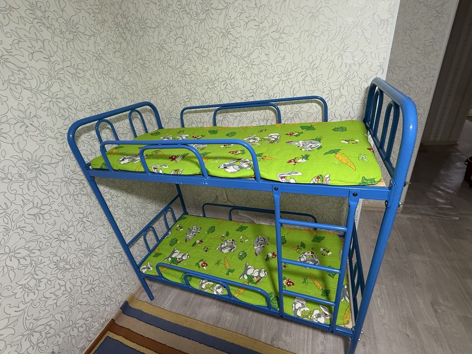 Двухярусная кровать