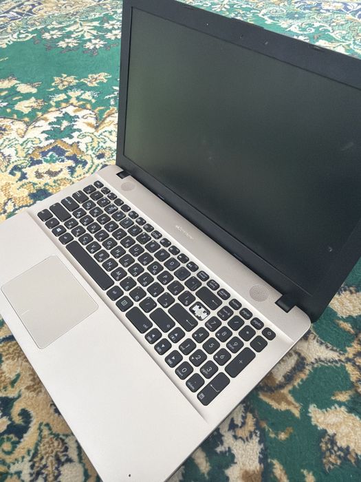 ноутбук Asus, Lenovo