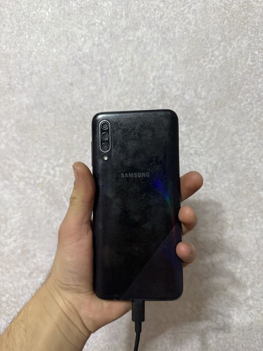 Продам самсунг а30с