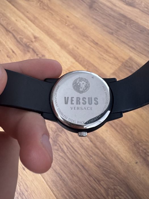Ceas Versus Versace