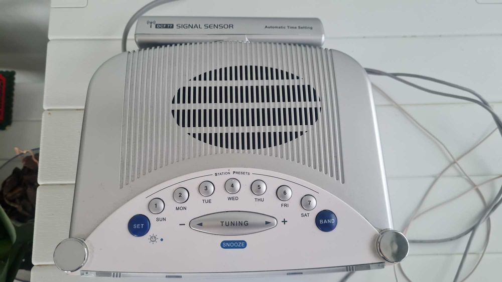 радио часовник Sangean RCR-22