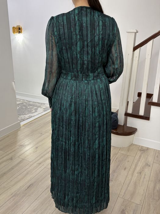 Вечернее женское платье