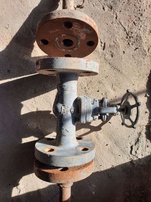 Задвижки  ду 25 .