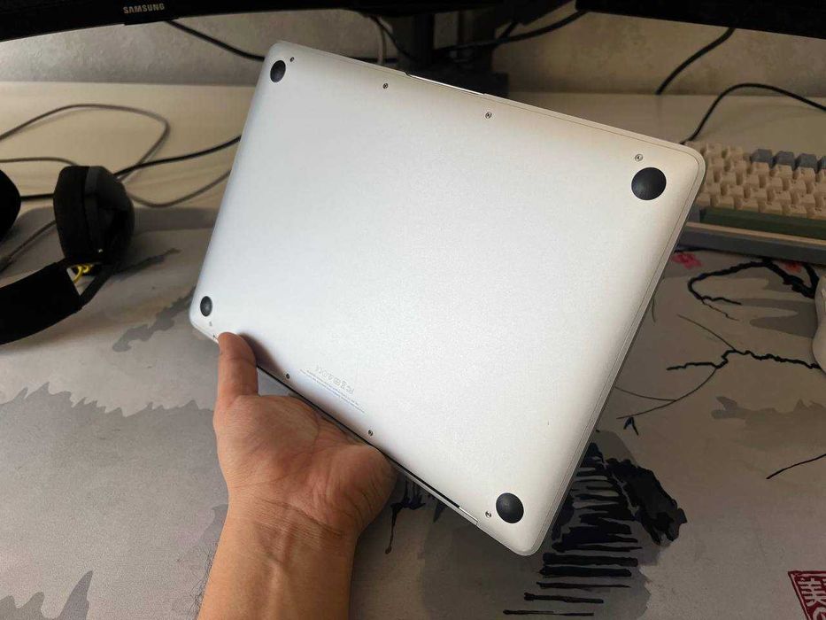 продам Macbook 2016 / SSD 512GB / ОЗУ 8GB