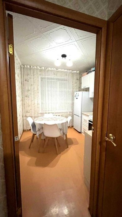 Продам четырехкомнатную квартиру