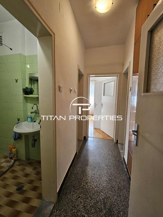 Четиристаен апартамент, под наем, Център