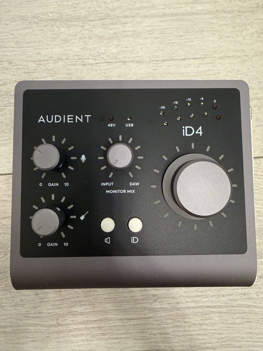 Shure sm7b + fethead + stativ + interfata audient id4 mkii