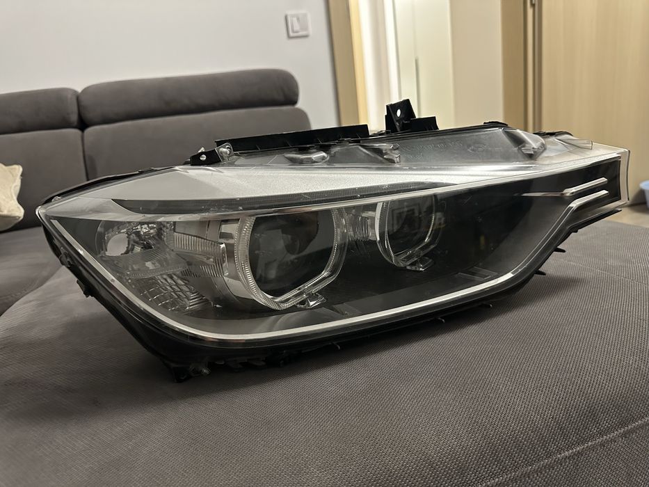Far dreapta bmw f30/31 bixenon adaptiv