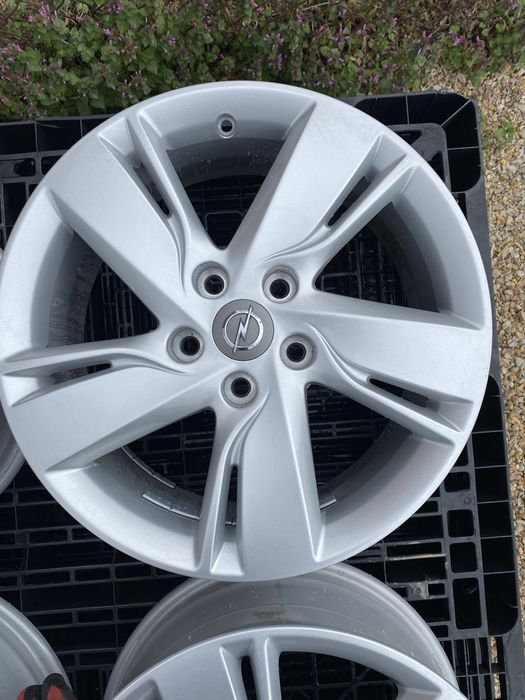 17 цола 5 х 115 мм Опел , Opel Астра , Антара , Зафира