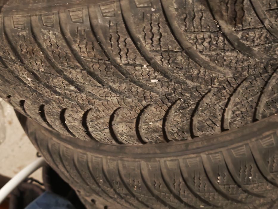 Зимни Гуми 205/55/R16 2 бр в отлично състояние