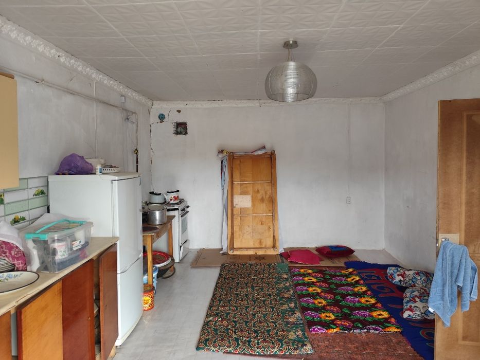 Подхозда жер үй , мал ұстағанға арналған