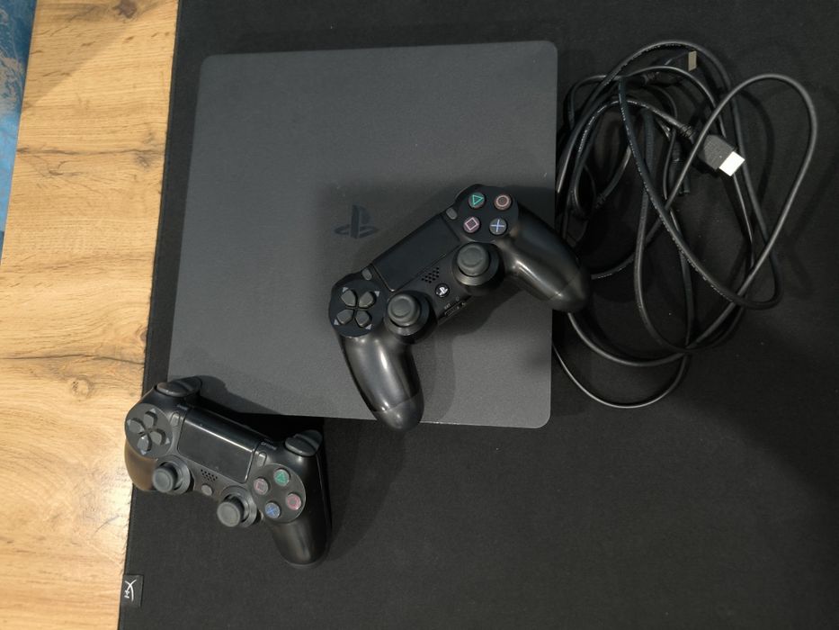 Продам ps4 slim 1 tb