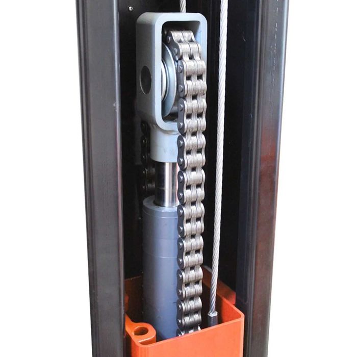 Elevator cu doua coloane 5,5t