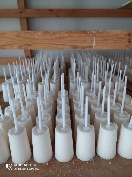 Oq qand qoliblari sotiladi