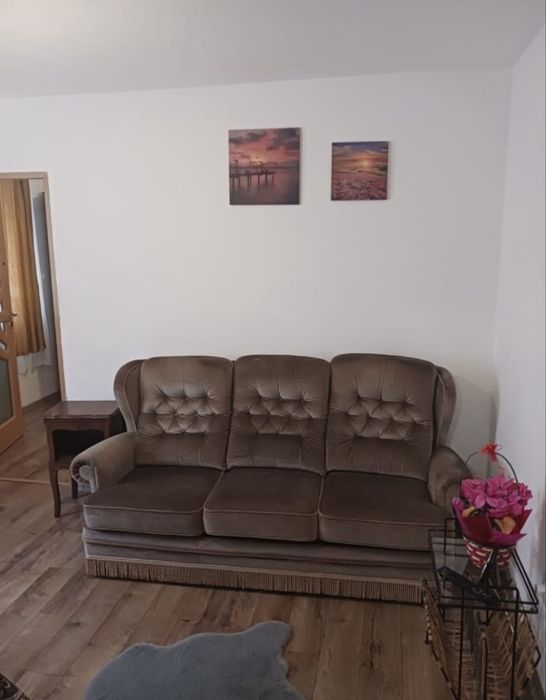 Proprietar,inchiriez apartament cu doua camere,erajul 1!