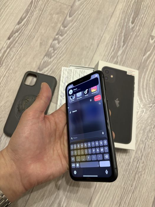 Продам iphone 11 (128 gb)