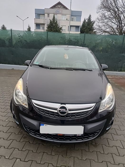 Opel Corsa 1.4 benzină