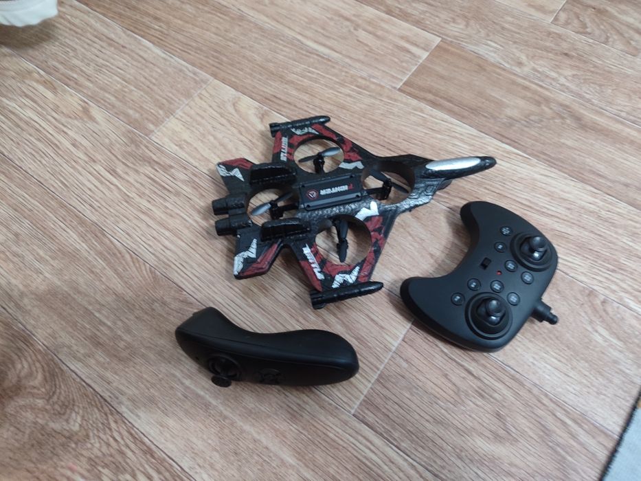 Дрон самолёт на радиоупрвлений