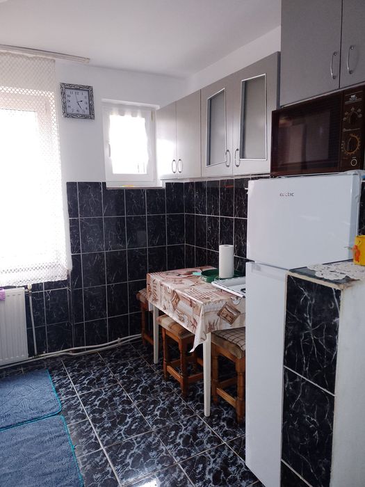 Chirie apartament 2 camere