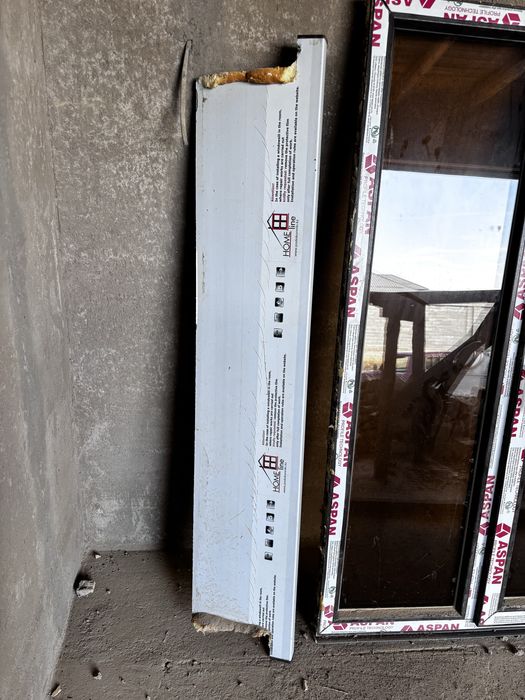 одно пластиковое окно