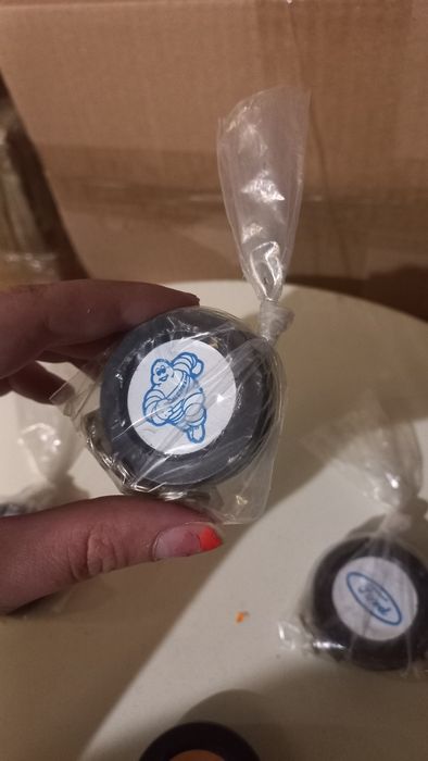 Ретро уникат ключодържатели