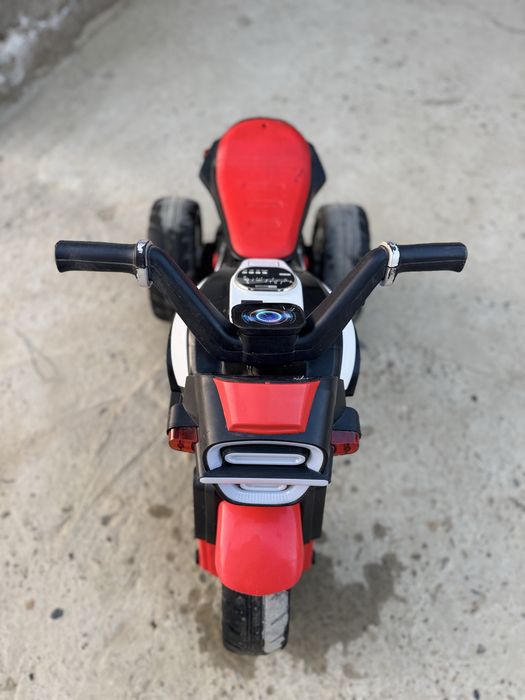 Детский elektrovelosiped