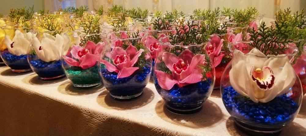 Орхидея или роза в стъклена ваза със специална декорация!!!