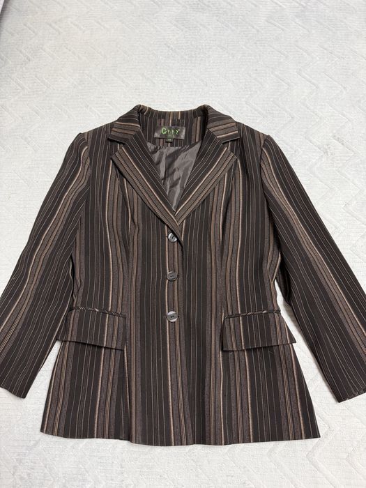 Костюм женский 46-48 размер