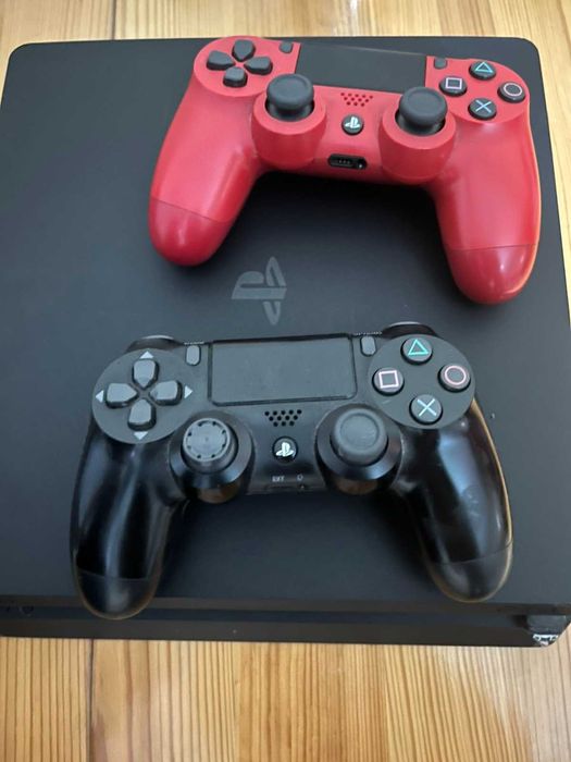 Плейстейшън 4, 2 джойстика и игри