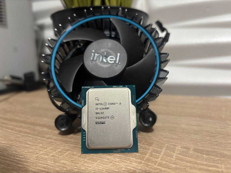 Процесор iNTEL CORE i5 12400F + Охладител