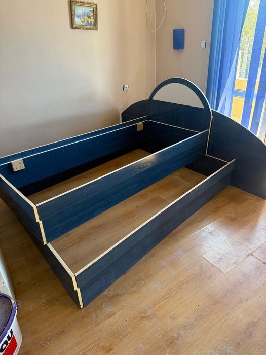 Продавам легла , единични и двойни