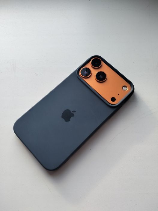 iPhone XR 128GB в корпусе iPhone 17 Pro