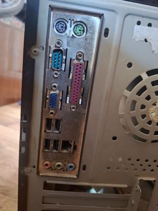 Продам блок питания ATX 450P, 220V, провода целые, не проверялся