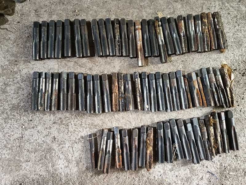 Продам напильники, метчики.