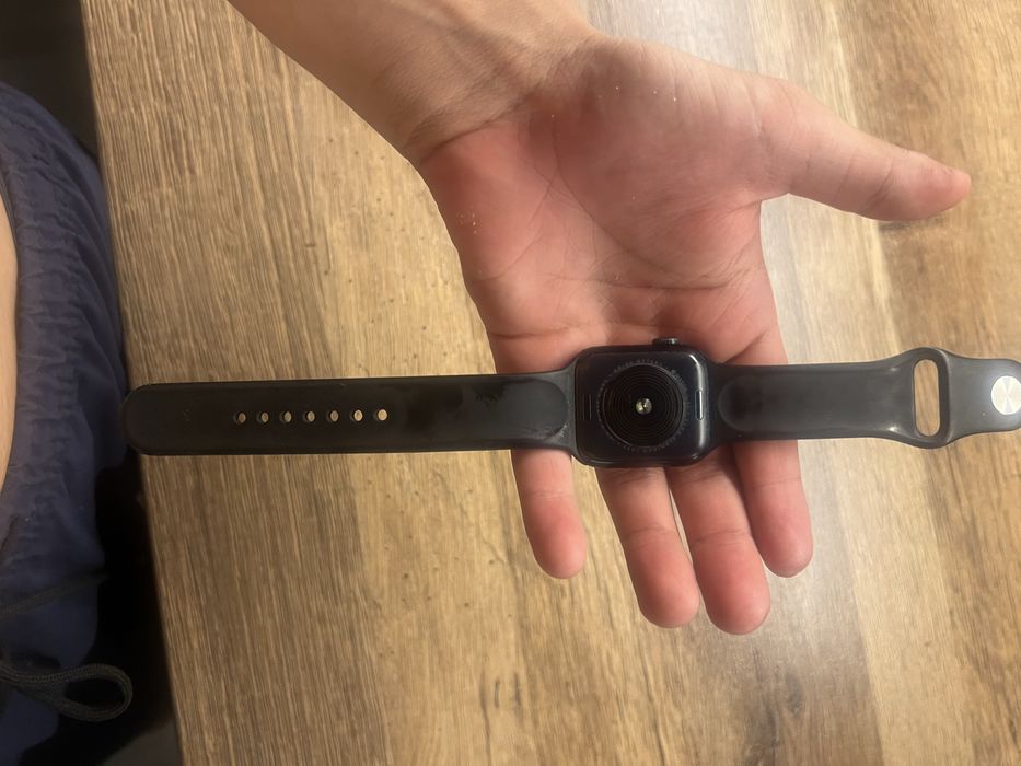 Продается Apple Watch