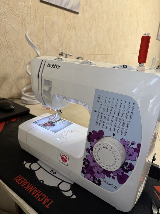 Швейная машина Brother Hanami 37S белый