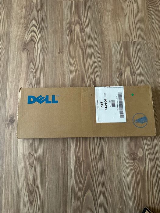 Tastatura dell nefolosita + mouse wireless