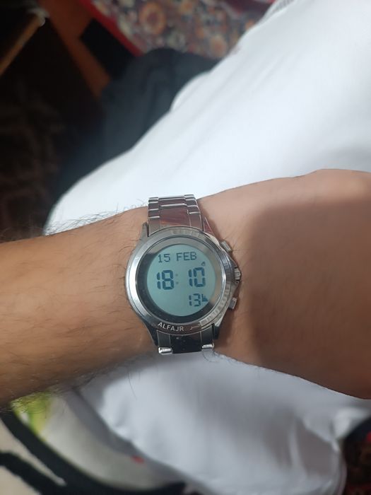 Ал-фажр Соати сотилади