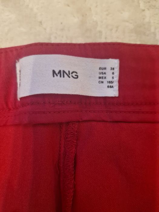 Pantaloni roz fucsia