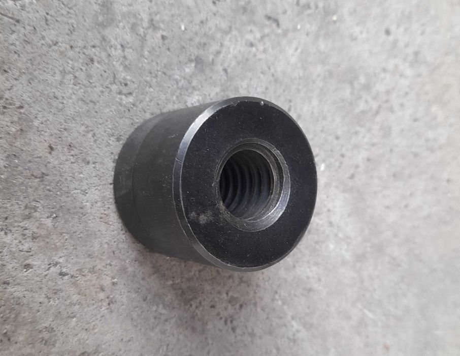 Гайка для тисков