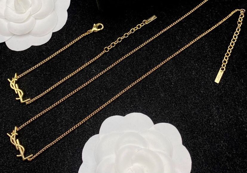 Ново колие cartier пирон сърце