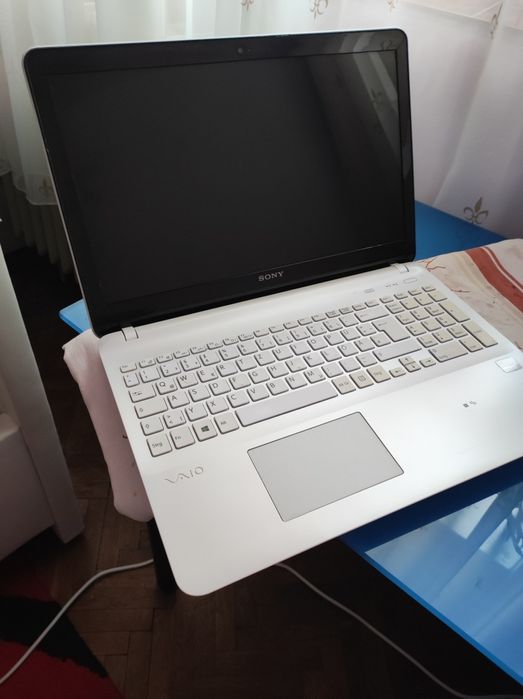 Laptopuri diferite modele complete