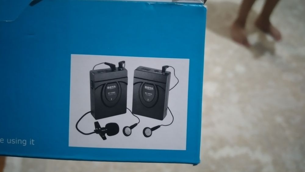 Петличный микрофон с наушником