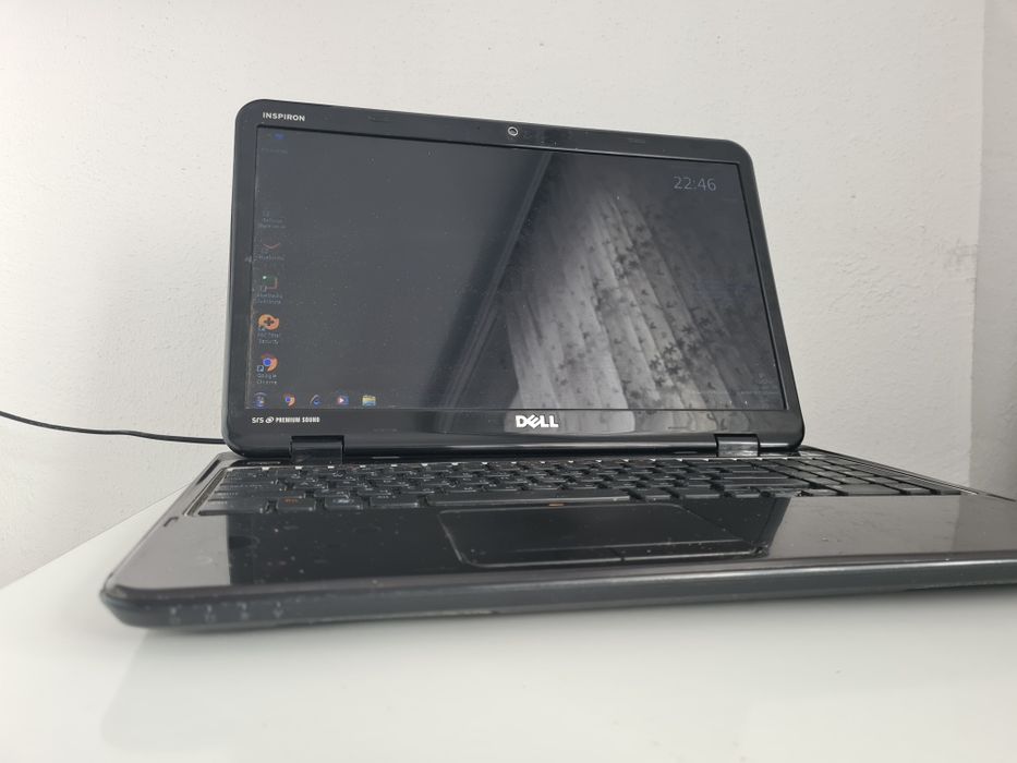 Ноутбук Dell в хорошем состоянии
