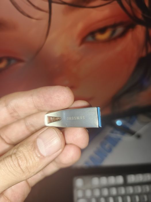 128 GB usb fleska yangi