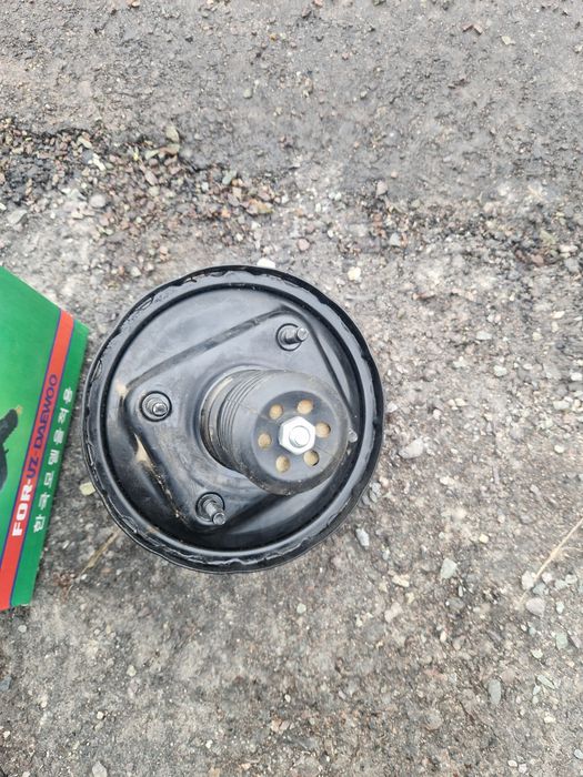 Тормозной вакум на Дамас