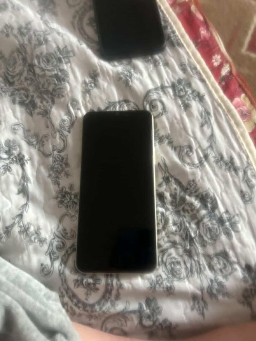 Vivo y17 почти новый акб хорошо держит