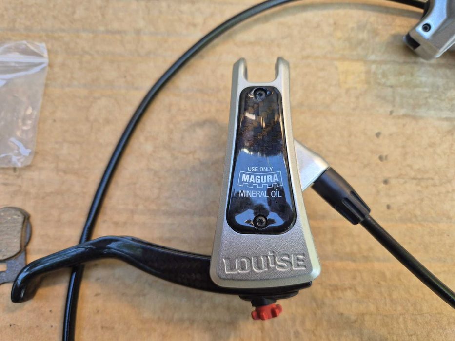 Set frane hidraulice Magura Louise, manete carbon, placute noi