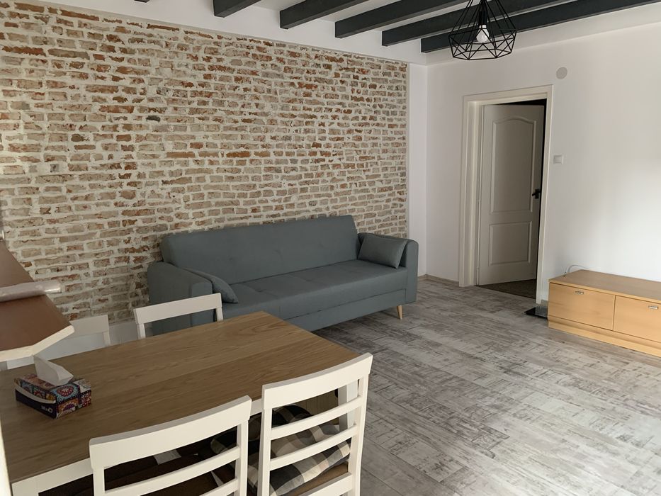 Apartament  doua camere (la casa )