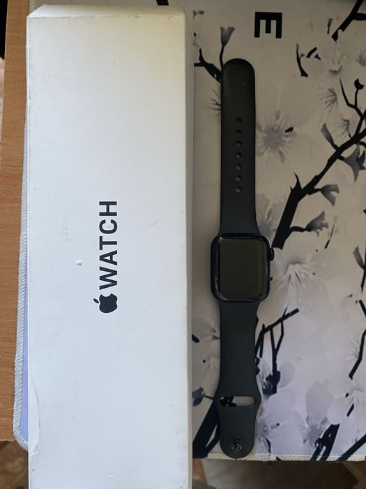 Продам apple watch se 3 2025, 40mm